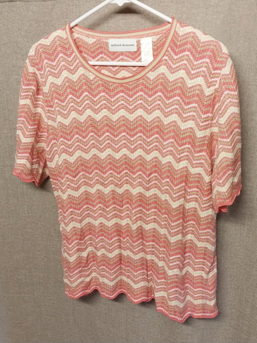 Alfred Dunner Chevron Coral Peach & Cream Knit Crew Neck Top Scalloped Hem Large
